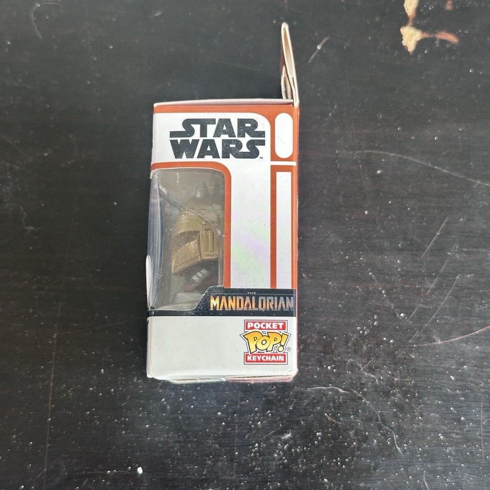 Funko Pocket Pop Keychain Star Wars The Mandalorian The Armorer GameStop Excl. - Picture 3 of 4